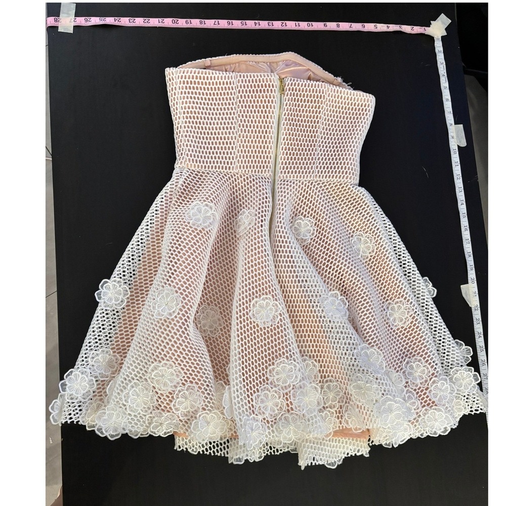 Bebe White Floral Lace Mesh Strapless Fit and Flare Dress Peach Lining Size 6 - Picture 6 of 7